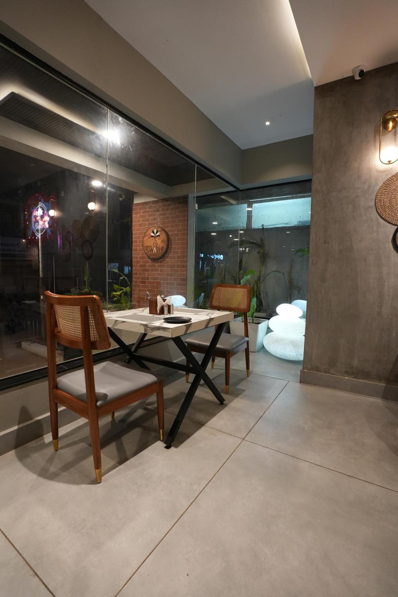 Hotel Swathi Hospet Ngoại thất bức ảnh