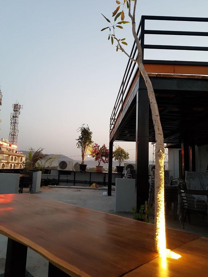 Hotel Swathi Hospet Ngoại thất bức ảnh